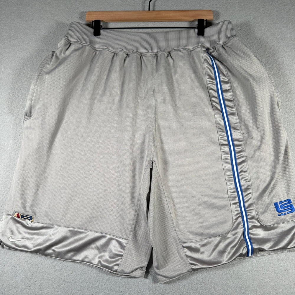 Vintage Nike LeBron Signature Collection Basketball Shorts Mens XXL Grey 137518